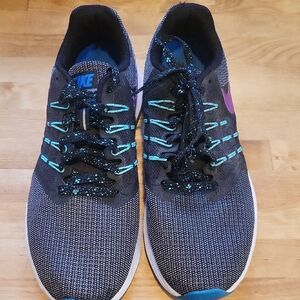 Nike Black and Teal Athletic Shoes